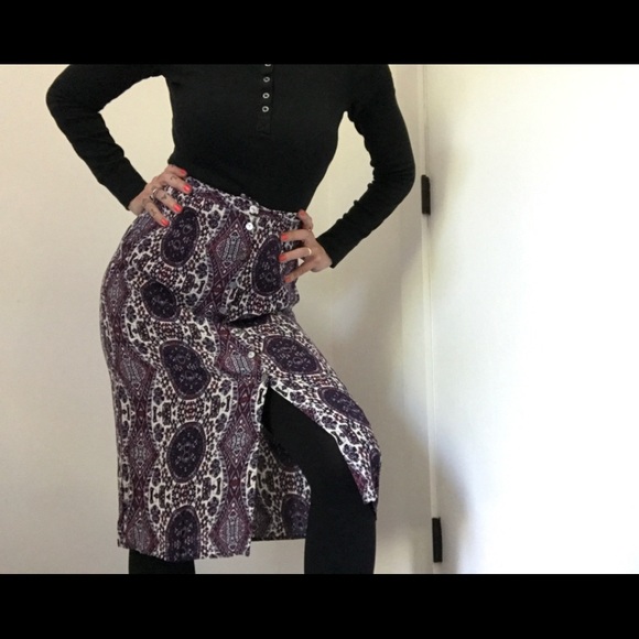 Forever 21 Paisley Print Mindi Skirt - Picture 8 of 12
